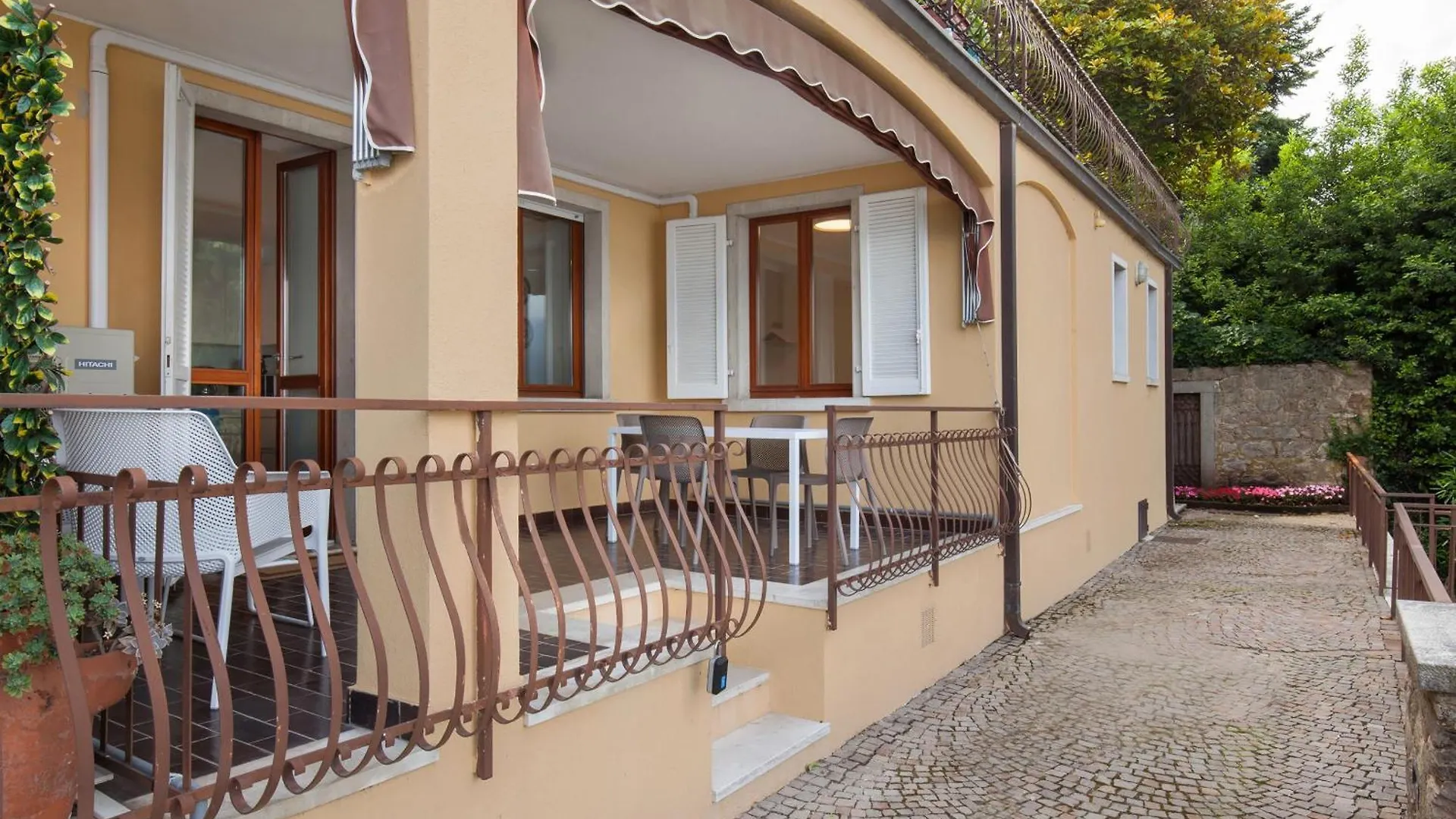 Apartment La Casa Di Arianna Torri Del Benaco